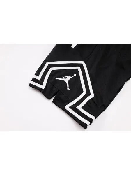 Short Jordan Diamond Preto Logo