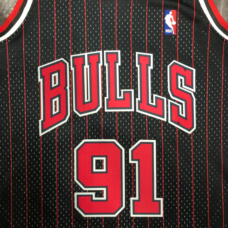 Regata Chicago Bulls Retrô Mitchell & Ness 1995/1996 Dennis Rodman Preta