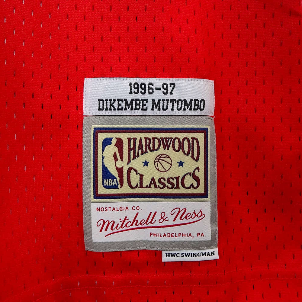 Regata Atlanta Hawks Retrô Mitchell & Ness 1996/1997 Dikembe Mutombo