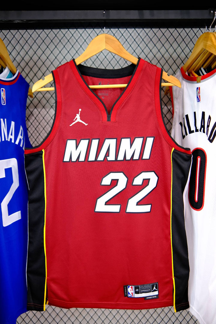 Regata NBA Miami Heat Statement Edition 23/24 Jimmy Butler Vermelha