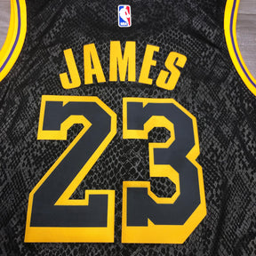 Regata NBA Los Angeles Lakers Black Mamba LeBron James 23 Preta