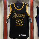 Regata NBA Los Angeles Lakers Black Mamba LeBron James 23 Preta